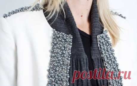 Декорируем одежду бусинами — 20 идей в фото