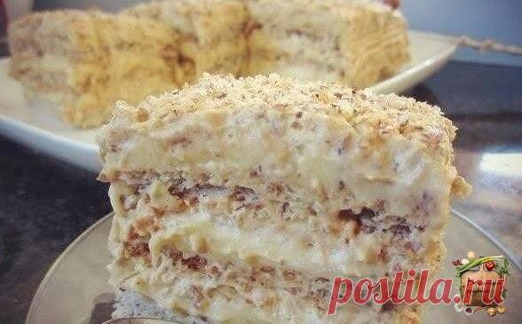 ЕГИПЕТСКИЙ ТОРТ! Этот рецепт будут выпрашивать все гости.

Тесто:

На каждый корж : 3 белка

2.5 ст.л. сахара
1/2 ст.л. муки
какую муку выбрать? мы подскажем

50 гр. молотого ореха (грецкого или фундука). Всего таких три
коржа,т.е.указанные ингредиенты берём по 3 раза и выпекаем каждый корж в
отдельной форме.

Крем: 10 желтков, 10 ст.л. сахара, 5 ст.л. муки, 2 пакетика ванильного сахара, 350 мл. молока, 170 гр. сливочного масла.

Хрустящий наполнитель: 350 мл. сливок, 200 ...