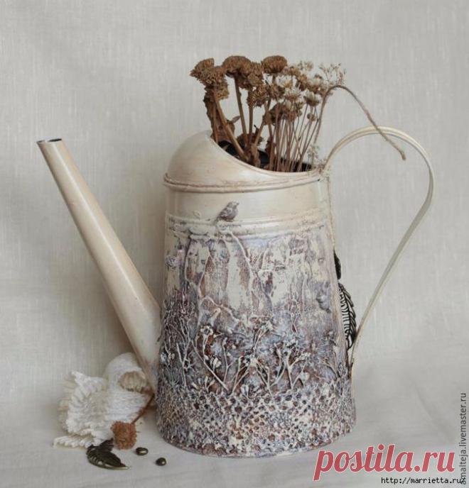 Преображение старой лейки с декорированием в эко стиле