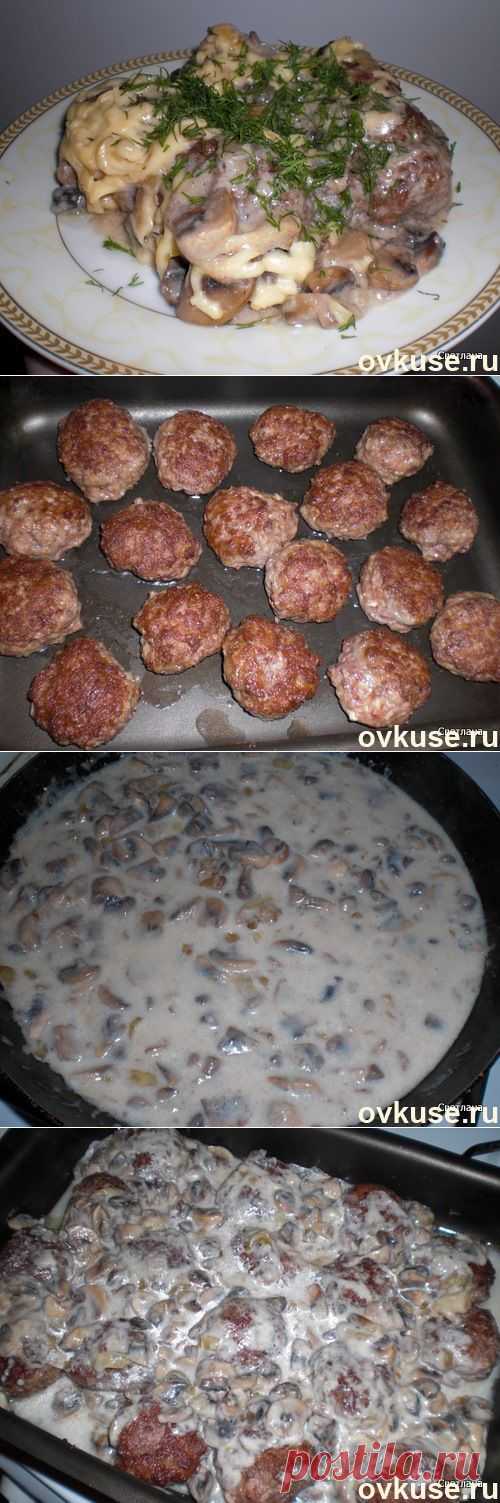 Тефтели под грибным соусом.