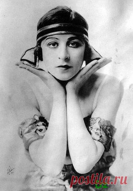 Девушки из варьете Ziegfeld Follies (82 фотографии)