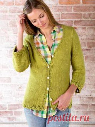 Кофта спицами с отделкой из ажура Простая кофта спицами для женщин, выполненная из летней пряжи средней толщины на основе хлопка и вискозы. Вязание кофты осуществляется классическим...