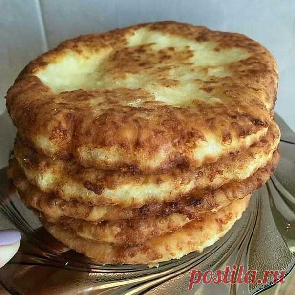 Мои домашние просто обожают эти лепёшки! Ведь они такие сочные, ароматные и ОЧЕНЬ очень вкусные!

Готовятся они за считанные минуты! А съедаются еще быстрее! 

Посмотреть полностью...