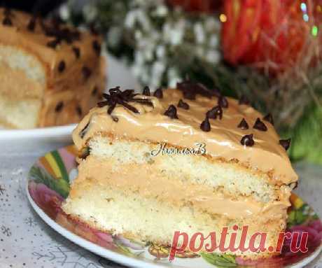 ТОРТ "ИРИСКА" 
Самый вкусный тортик из воздушного бисквита, пропитанного фруктовым сиропом :)

ИНГРЕДИЕНТЫ:

Бисквит:
● Яйцо - 3шт.
● Сахар - 90г
● Мука - 90г

Для пропитки:
● Сироп от консервированных персиков - 1 стакан (или взять любой другой)

Для крема:
● Вареная сгущенка - 1 банка
● Сливки 35% - 350 мл

Для украшения:
● Шоколад горький - 25г

ПРИГОТОВЛЕНИЕ:
Приготовление бисквита: Духовку разогреть заранее до 170градусов. Яйца и сахар соединить в чаше для миксера - в...