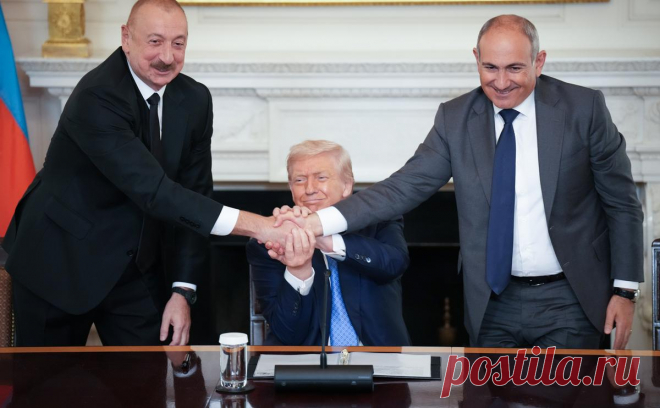 Пашинян заявил, что между Арменией и Азербайджаном установлен мир. Президент Азербайджана Алиев, в свою очередь, уверен, что, если Баку и Ереван «парафировали мирное соглашение, то его официальное подписание не должно затянуться»