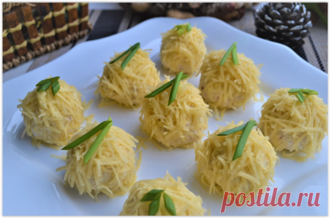 Праздничная закуска в шариках из кальмаров и красной рыбы!