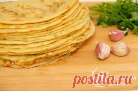 Хычины с картошкой, сыром и зеленью – без дрожжей, быстро и без хлопот