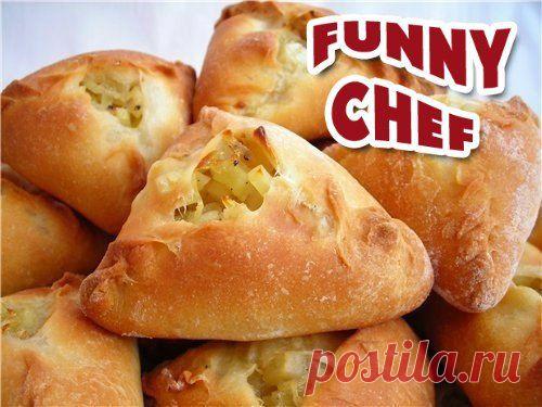 Funny Chef • Рецепты
Курники
▬▬▬▬▬▬▬▬▬▬▬▬▬▬▬▬▬▬▬▬▬▬▬▬▬▬▬▬
Ингредиенты:

• Сметана — 200 г.;
• Маргарин — 250 г.;
• Мука;
• Сода — 1/2 ч.л.;
• Соль — 1/2 ч.л.;
• Филе куриное — 800 г.;
• Картофель — 2 шт.;
• Лук репчатый (красный) — 1 шт.;
• Перец черный (молотый);
• Масло сливочное — 50 г.