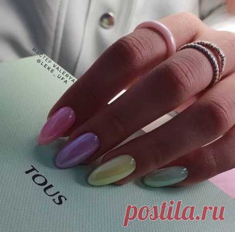 Разноцветные ногти