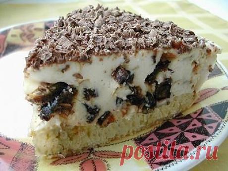 5 рецептов вкуснейших тортиков с пользой для души и тела!🍰🍎🍋🍇. 5 рецептов вкуснейших тортиков с пользой для души и тела!🍰🍎🍋🍇Сохрани себе!📌1. Легкий, вкусный и полезный фитнес-торт🔸на 100грамм - 136.75 ккал🔸Б/Ж/У - 10.98/1.74/20.33🔸Ингредиенты:Корж:-яичный белок 2шт;-яйцо 1шт;-овсяные хлопья 70гр;-молоко 0,5% 2 ст.л.;-разрыхлитель 1 ч.л;Творожная масса:-творог