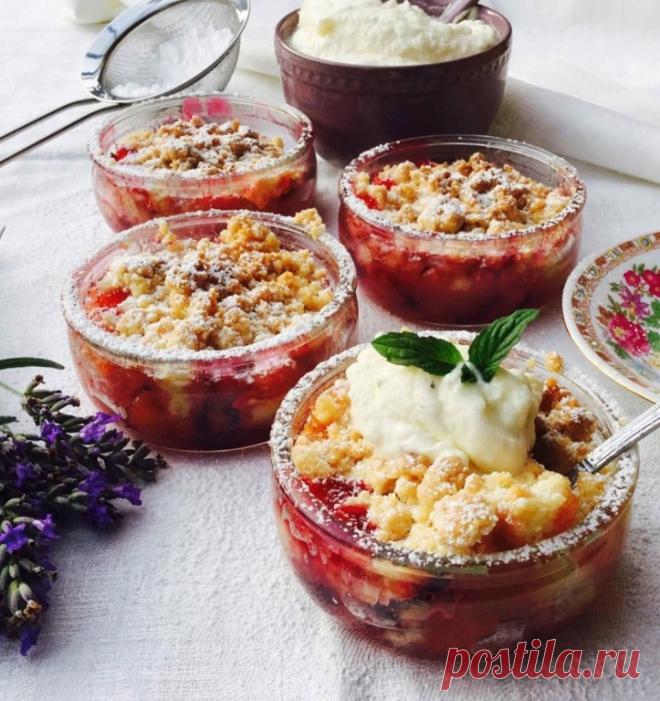 Сливово-яблочный крамбл