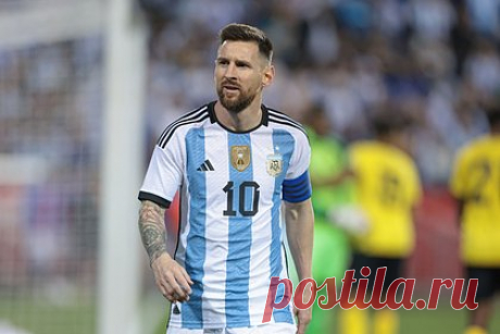 Стало известно о нежелании Месси оставаться в ПСЖ. Нападающий парижского ПСЖ Лионель Месси не хочет оставаться в команде. Футболист ясно дал понять руководству парижан, что не собирается продлевать контракт с ПСЖ. Отмечается, что аргентинец не продолжит играть в Париже в следующем сезоне. Месси перешел в ПСЖ в августе 2021 года на правах свободного агента.