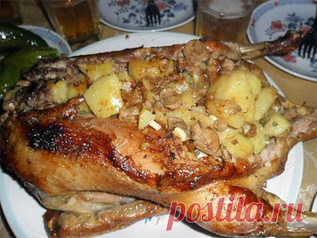 Фаршированная утка с грибами и картофелем » Рецептико