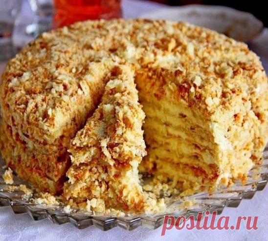 САМЫЙ ВКУСНЫЙ ТОРТ «СВЕТЛАНА» (БЕЗ ВЫПЕЧКИ, НА СКОВОРОДЕ)

 Справится любая хозяйка !
Торт — это главное десертное блюдо для любого праздничного стола. Приготовление и оформление торта — непростая задача даже для опытного кулинара. Однако сегодня мы хотим поделиться с вами рецептом вкусного и невероятно простого в изготовлении торта без выпечки «Светлана».
Ингредиенты:
мука — 3 стакана для теста и 3 ст.л. для крема
сгущенка — 1 банка
яйцо — 3 шт
сода — 1 ч.л.
уксус — 1 ч.л...
