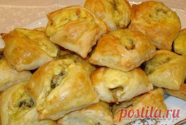 Закусочные пирожки с грибами и сыром