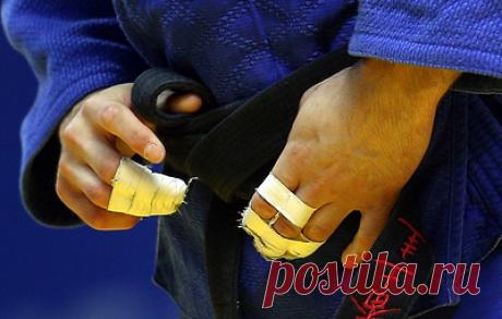 Дзюдоист Батчаев выбыл из борьбы на турнире Большого шлема из-за травмы. Соревнования проходят в Абу-Даби