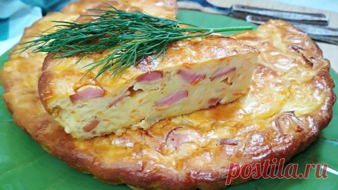 Готовлю из капусты с сосисками солянку и заливаю простым тестом (рецепт капустного пирога на скорую руку) | Розовый баклажан | Дзен