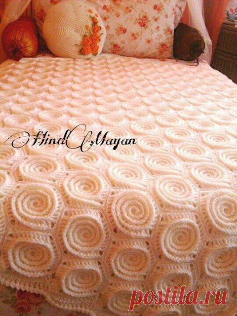 Красивый плед из спиралей