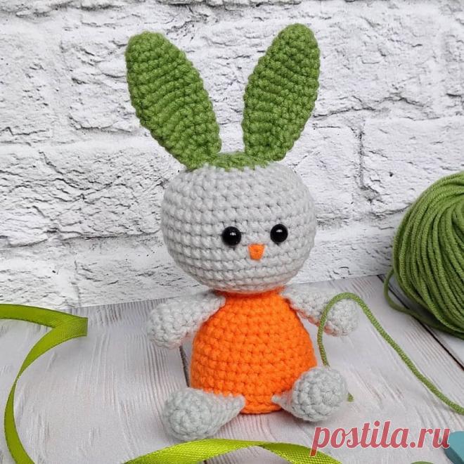 Морковный зайчишка амигуруми