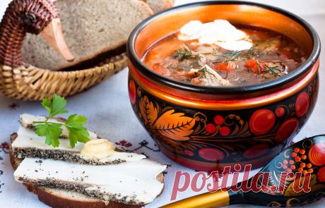 Рецепты русской кухни от Александра Дюма Знаменитый французский писатель Александра Дюма — старший известен и как изысканный гурман. Долгие годы он собирал рецепты, в том числе из разных стран мира. В его «Кулинарном словаре» можно встретить описание итальянских, английских, бельгийских блюд...