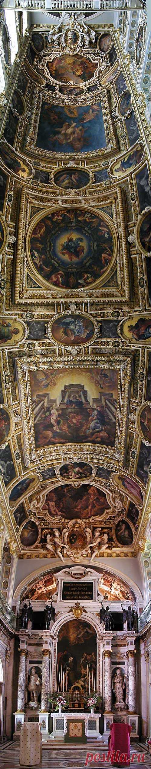 Capilla Real en Fountainbleau, la residencia de verano de Napoleón y Josefina.  |  Pinterest