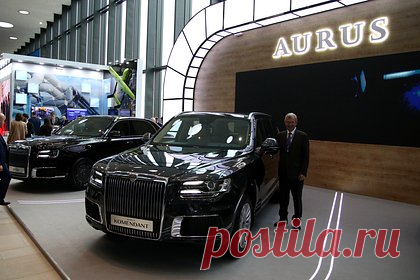 Российский премиальный автомобиль Aurus начали собирать в Эмиратах. В Объединенных Арабских Эмиратах (ОАЭ) стартовала сборка российского премиального автомобиля Aurus, сообщил вице-премьер — глава Минпромторга РФ Денис Мантуров. По словам чиновника, производство автомобилей стартовало на производственной площадке в Абу-Даби 12 ноября. На ней планируется вначале выпускать серию Senat.