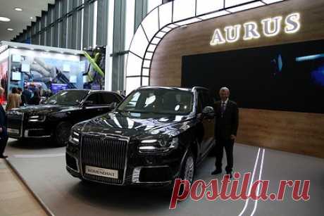 Российский премиальный автомобиль Aurus начали собирать в Эмиратах. В Объединенных Арабских Эмиратах (ОАЭ) стартовала сборка российского премиального автомобиля Aurus, сообщил вице-премьер — глава Минпромторга РФ Денис Мантуров. По словам чиновника, производство автомобилей стартовало на производственной площадке в Абу-Даби 12 ноября. На ней планируется вначале выпускать серию Senat.