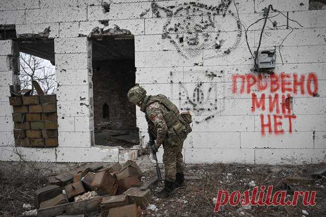 Разминирование дорог и населенных пунктов на Авдеевском направлении. Военные инженеры продолжают разминирование освобожденных населенных пунктов в зоне спецоперации.