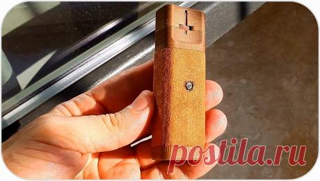 Электрическая машинка для стрижки ногтей (мини дремель) своими руками Здравствуйте, уважаемые читатели и самоделкины! Многим из Вас достаточно хорошо известен такой популярный инструмент, как гравировальная машинка (ее же часто называют бор-машинкой, или дремелем, по названию производителя). Обычно этот инструмент питается от сети 220В, реже — от аккумуляторов. Хотя