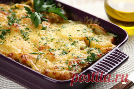Превосходное блюдо из курицы, запечённой с ароматной начинкой — просто, быстро и очень вкусно!