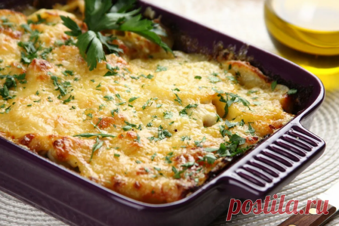 Превосходное блюдо из курицы, запечённой с ароматной начинкой — просто, быстро и очень вкусно!