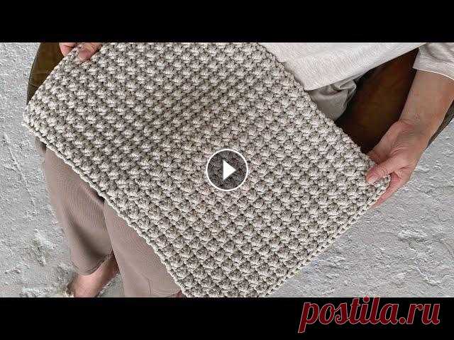 Красивый плотный узор крючком для коврика или тапочек Плотный узор для коврика!⠀• Набираем цепочку с нечетным количеством воздушных петель• Разворачиваем цепочку и первый ряд вяжем за «пе...