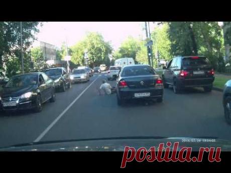 В Москве задержан герой нашумевшего ролика, который нарочно сбил человека // KP.RU