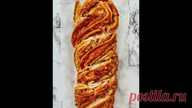 ТВОРОЖНАЯ ПЛЕТЕНКА

Начинку можно использовать любую, по вашему вкусу

Ингредиенты:
1 яйцо
3 ст.л. сахара
1 ч.л. ванильного сахара
40 мл. растительного масла ( без запаха)
1/4 ч.л. соли
150 гр. творога 9 %
200 гр. муки (может чуть больше или меньше, зависит от муки и от влажности творога)
1 ч.л. разрыхлителя

Начинка:
3 ст.л. (у меня густое грушевое варенье, я вилочкой подавила до однородной массы и добавила 1 ч.л. кукурузного крахмала), можно джем, шоколадную пасту, по...