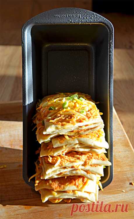 Buffalo Chicken Pull-Apart Хляб - домакин тоста