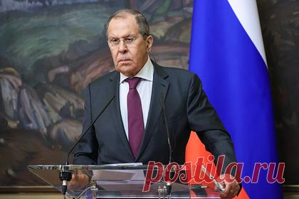 Лавров опроверг причастность «Аэрофлота» к миграционному кризису. Министр иностранных дел России Сергей Лавров опроверг причастность авиакомпании «Аэрофлот» к миграционному кризису на границе Польши и Белоруссии. Глава МИД подчеркнул, что самолеты «Аэрофлота» не выполняют рейсов по перевозу беженцев в Белоруссию. По его словам, Варшава намеренно делает подобные ложные заявления.