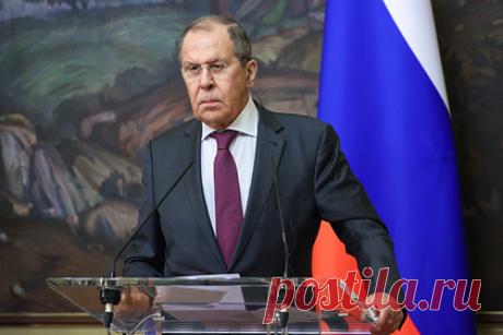 Лавров опроверг причастность «Аэрофлота» к миграционному кризису. Министр иностранных дел России Сергей Лавров опроверг причастность авиакомпании «Аэрофлот» к миграционному кризису на границе Польши и Белоруссии. Глава МИД подчеркнул, что самолеты «Аэрофлота» не выполняют рейсов по перевозу беженцев в Белоруссию. По его словам, Варшава намеренно делает подобные ложные заявления.