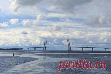 В Финском заливе в результате ЧП с катером погиб пассажир. К ЧП могла привести техническая неисправность, а именно – лопнувшая выхлопная труба.