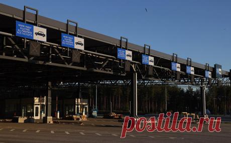 В Финляндии сообщили о попытках вывезти в Россию клюшки для гольфа и часы. Финская таможня задержала мужчину, который пытался провести в Россию дорогие смарт-часы и клюшки для гольфа. Его приговорили к трем месяцам условно за нарушение санкций