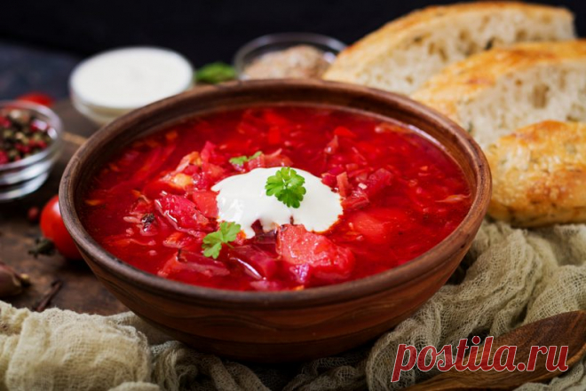 Борщ: подборка самых вкусных рецептов от Шефмаркет В каждой семье есть свой рецепт борща: кто-то добавляет в него капусту, кто-то фасоль, а кто-то вообще не представляет, как можно готовить суп без грибов.