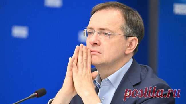 Конфликт России и Украины углубляет их различия, заявил Мединский