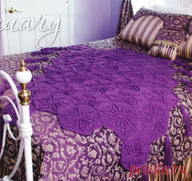Вязанный плед крючком Purple Majesty из шестиугольных мотивов