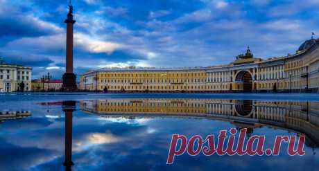 Лаконичные зарисовки о жизни северной столицы от автора бестселлера «Женщины непреклонного возраста».