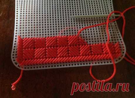 Вязание крючком по канве. Просто, а как красиво!