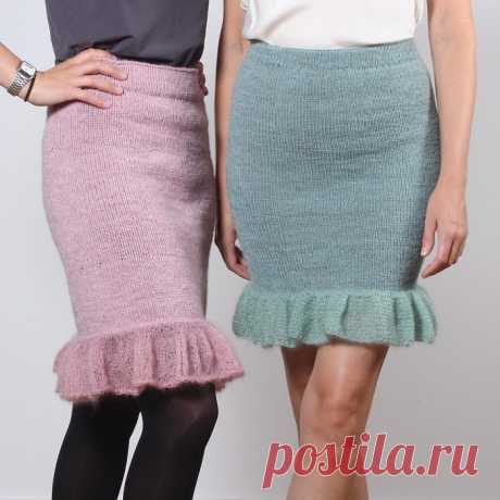 Cute, Flirty, Fabulous Crochet Skirt Pattern Ideas - Page 6 of 12 - Megan Anderson Knittingway.com   #Ines Skirt Free Pattern If you want to try crocheting a unique piece of clothing, a skirt is a great choice. Crocheted skirts can be of any design, length and style and can be made for women of all ages, sizes and fashion preferences. Here is a collection of beautiful free skirt crochet patterns …