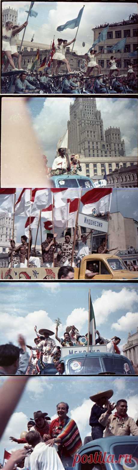 Всемирный фестиваль дружбы молодежи и студентов, 1957 / Назад в СССР / Back in USSR