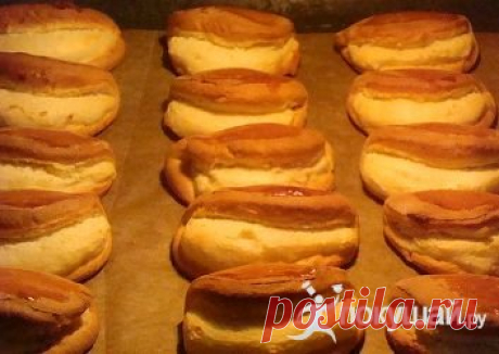 Сочники с творогом Сочники с творогом- вкусные булочки с творогом.   Сочники с творогом- вкусные булочки с творогом.  Ингредиенты:  Для теста:    Мука пшеничная - 2 стакана   Масло сливочное - 50 грамм   Яйца