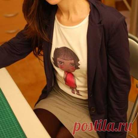 Como estampar camisetas com papel transfer - 5 passos Como estampar camisetas com papel transfer. Atualmente existem muitas formas de customizar suas peças de roupa e acessórios se estiver descontente com elas ou simplesmente quiser...