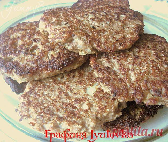 Котлеты из печени с капустой.