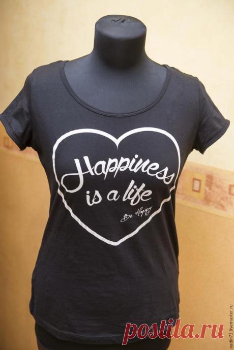 Как преобразить футболку с помощью нити с пайетками